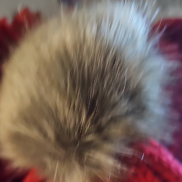 Old Navy Red Knit Pom-Pom Beanie - Picture 3 of 4